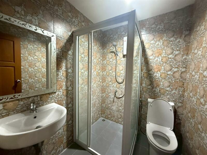 For Sale - ทาวน์เฮ้าส์ 2 ชั้น 28 ตร.ว. ทาวน์เฮ้าส์ ซอยรัชดาภิเษก13, Bangkok