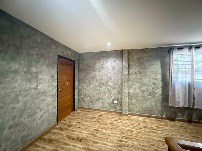 For Sale - ทาวน์เฮ้าส์ 2 ชั้น 28 ตร.ว. ทาวน์เฮ้าส์ ซอยรัชดาภิเษก13, Bangkok