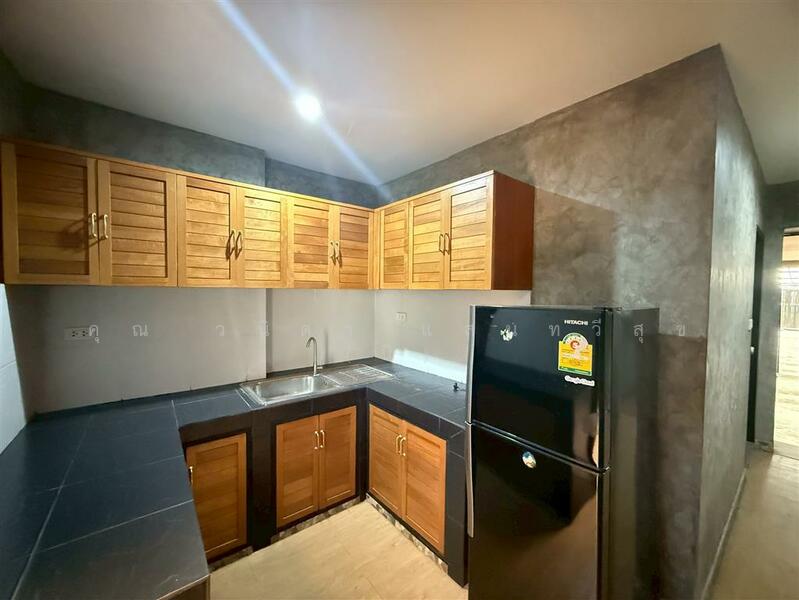 For Sale - ทาวน์เฮ้าส์ 2 ชั้น 28 ตร.ว. ทาวน์เฮ้าส์ ซอยรัชดาภิเษก13, Bangkok