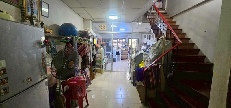 ขาย - ขายทาวน์เฮาส์ 2 ชั้น 18.5 ตร.ว. ซอยนาคนิวาส 2 แยก 5 ใกล้ เซ็นทรัลอีสต์วิลล์, กรุงเทพ