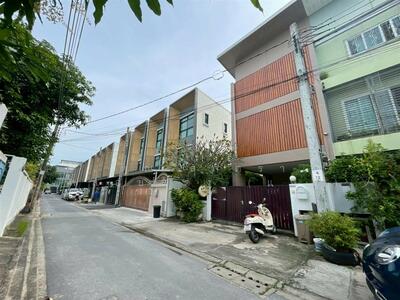 ขาย - แอท โฮม3 ( @ Home ) ซอยลาดพร้าว 107, กรุงเทพ