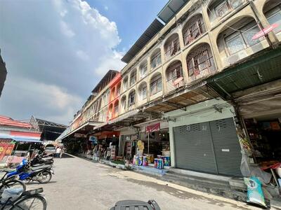 ขาย - อาคารพาณิชย์ 3 ชั้น 13.3 ตร.ว. อาคารพาณิชย์ ใกล้ตลาดกม.4 ซอยรามอินทรา39, กรุงเทพ
