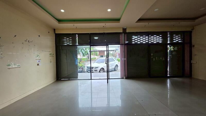 For Rent - ให้เช่า ตึกแถวปากทาง เมืองเอก (ม.รังสิต), Pathum Thani