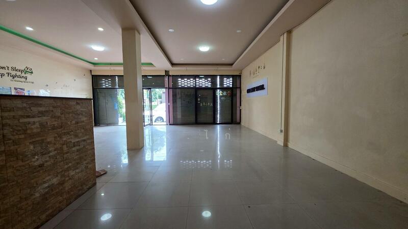 For Rent - ให้เช่า ตึกแถวปากทาง เมืองเอก (ม.รังสิต), Pathum Thani