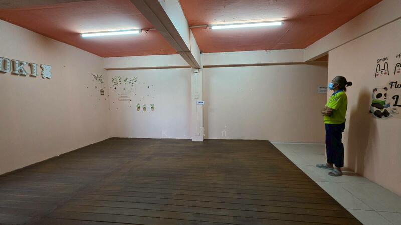 For Rent - ให้เช่า ตึกแถวปากทาง เมืองเอก (ม.รังสิต), Pathum Thani