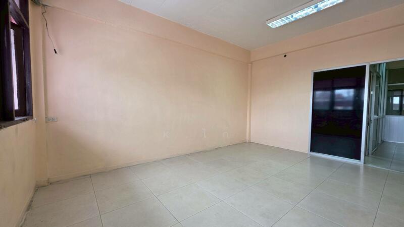 For Rent - ให้เช่า ตึกแถวปากทาง เมืองเอก (ม.รังสิต), Pathum Thani