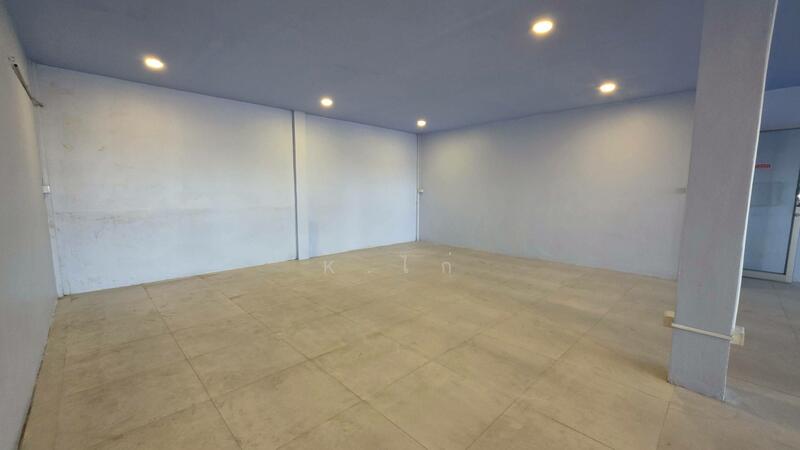 For Rent - ให้เช่า ตึกแถวปากทาง เมืองเอก (ม.รังสิต), Pathum Thani