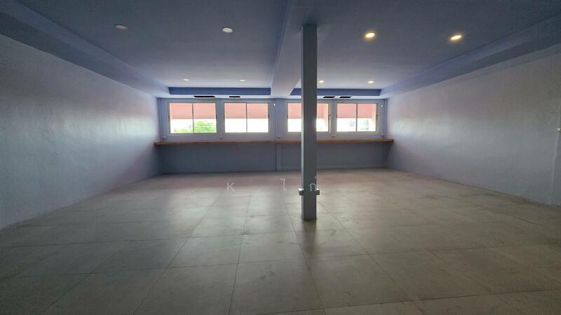 For Rent - ให้เช่า ตึกแถวปากทาง เมืองเอก (ม.รังสิต), Pathum Thani