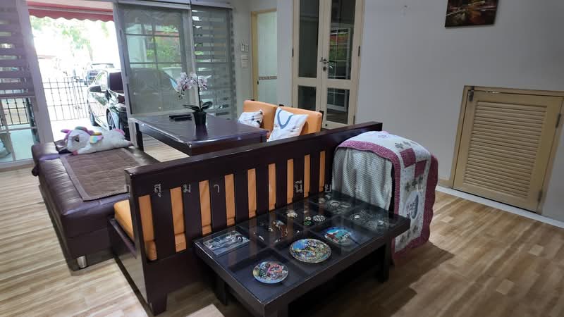 Baan Klang Krung Thonglor, Bangkok, 55 Soi Sukhumvit 55, Khlong Tan Nua, Watthana, Bangkok, 3 Bedrooms, 350 sqm, Townhouse For Sale, by กุสุมา เนียมหุ่น, 500048858 - DDproperty.com