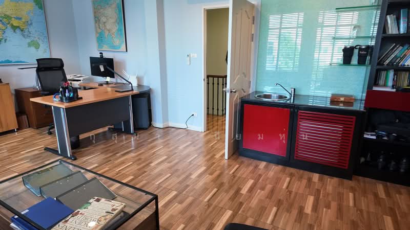 Baan Klang Krung Thonglor : บ้านกลางกรุงทองหล่อ, กรุงเทพ, 55 ซอยสุขุมวิท 55, คลองตันเหนือ, วัฒนา, กรุงเทพ, 350 ตร.ม., ทาวน์เฮ้าส์ ขาย, โดย กุสุมา เนียมหุ่น, 500048858 - DDproperty.com