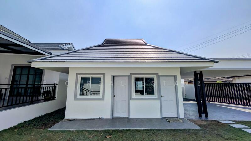 Spacious 5-Bedroom House for Sale – Siam Country Club, Chon Buri (Pattaya), Bang Lamung, Bang Lamung (Pattaya), Chon Buri (Pattaya), 5 Bedrooms, 400 sqm, Single Detached House For Sale, by PLC Real Estate, 500048869 - DDproperty.com