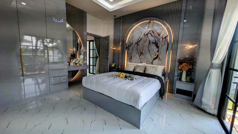 Spacious 5-Bedroom House for Sale – Siam Country Club, Chon Buri (Pattaya), Bang Lamung, Bang Lamung (Pattaya), Chon Buri (Pattaya), 5 Bedrooms, 400 sqm, Single Detached House For Sale, by PLC Real Estate, 500048869 - DDproperty.com