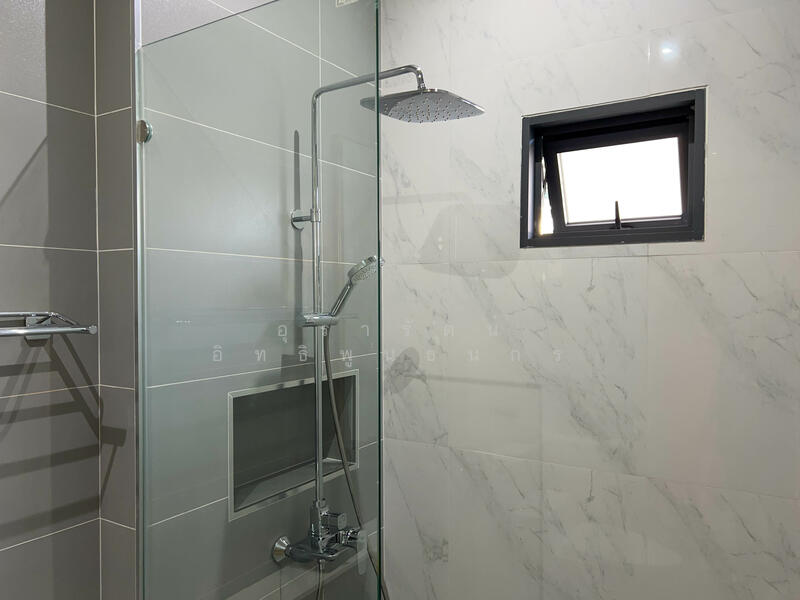 โมเดิร์นพูลวิลล่า 4ห้องนอน 5ห้องน้ำ ทำเลใกล้เมืองพัทยา, ชลบุรี, Thappaya soi 11, บางละมุง, บางละมุง, ชลบุรี, 250 ตร.ม., บ้านเดี่ยว ขาย, โดย อุรารัตน์ อิทธิพูนธนกร, 500049170 - DDproperty.com