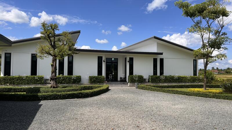 For Sale - 5 Bed House on Large Plot in Doi Saket for Sale, Chiang Mai