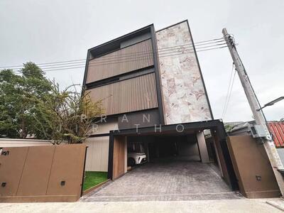 ขาย - บ้านหรู โยธินพัฒนา เลียบด่วนเอกมัยรามอินทรา-เกษตรนวมินทร์, กรุงเทพ