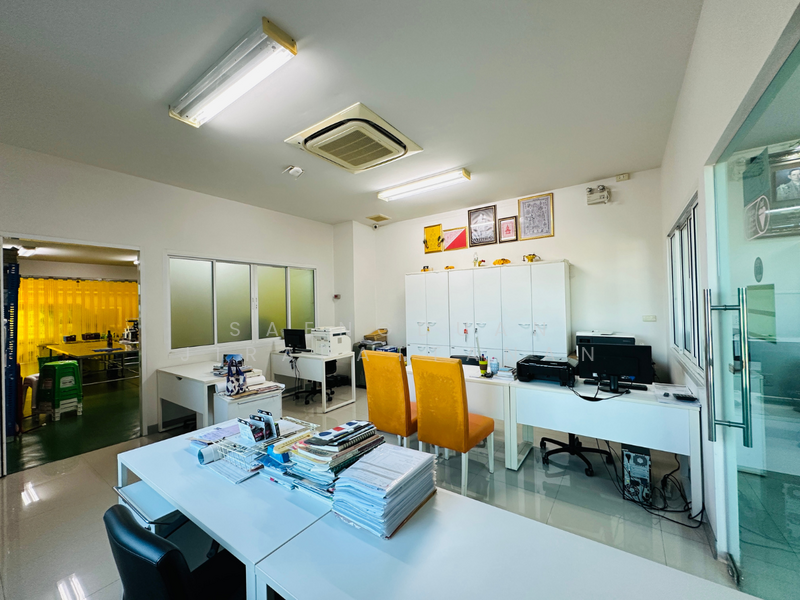 For Sale - ขายโรงงาน ขนาด 1,500 ตรม. ติดถนนเลียบคลอง 5 มีใบรับรอง อย./GMP/HACCP/รง.4 ครบ เดินเครื่องต่อได้ทันที, Pathum Thani