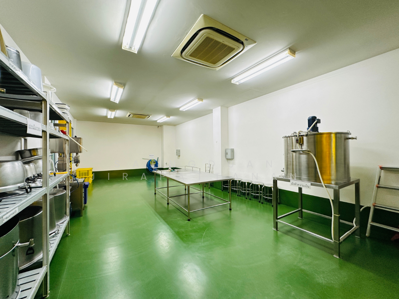 For Sale - ขายโรงงาน ขนาด 1,500 ตรม. ติดถนนเลียบคลอง 5 มีใบรับรอง อย./GMP/HACCP/รง.4 ครบ เดินเครื่องต่อได้ทันที, Pathum Thani