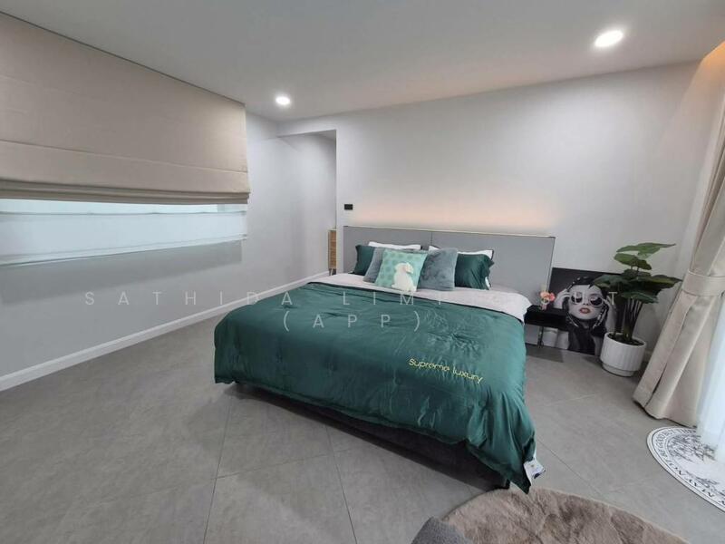 For Sale - Modern Two-Storey Pool Villa, Chon Buri (Pattaya)