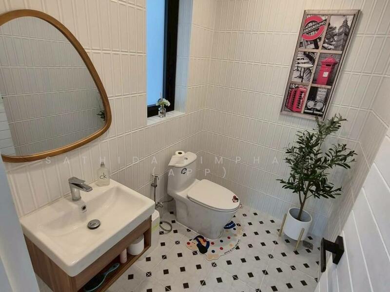 For Sale - Modern Two-Storey Pool Villa, Chon Buri (Pattaya)