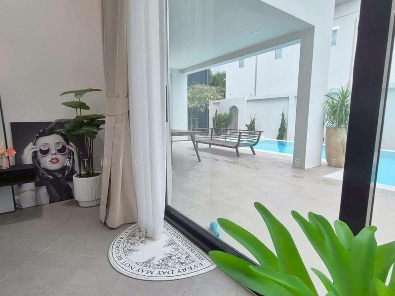 For Sale - Modern Two-Storey Pool Villa, Chon Buri (Pattaya)