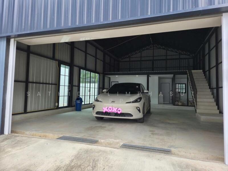 For Sale - Modern Two-Storey Pool Villa, Chon Buri (Pattaya)