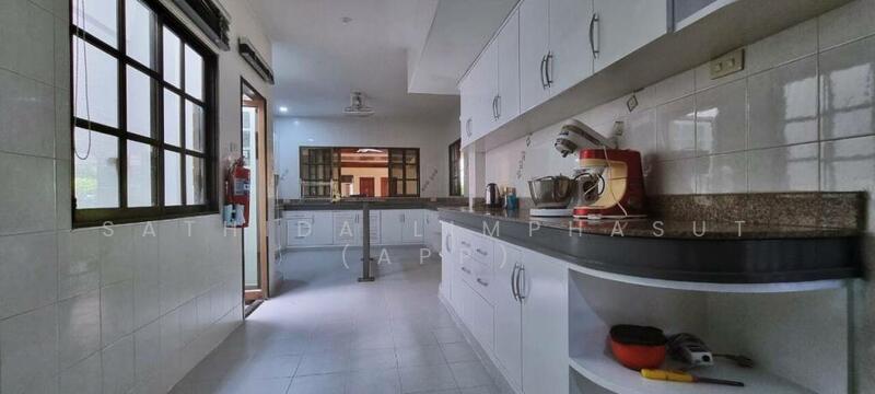 For Rent - Villa In Central Pattaya, Chon Buri (Pattaya)