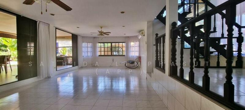 For Rent - Villa In Central Pattaya, Chon Buri (Pattaya)