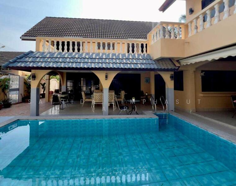 For Rent - Villa In Central Pattaya, Chon Buri (Pattaya)