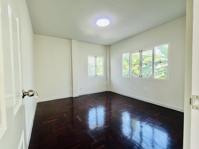 ขาย - ขายสกุลธร! บ้านเดี่ยวถนนวัชรพล-เทพรักษ์ รีโนเวทใหม่ ใกล้ห้าแยกวัชรพล ออกถนนพหลโยธินง่าย, กรุงเทพ