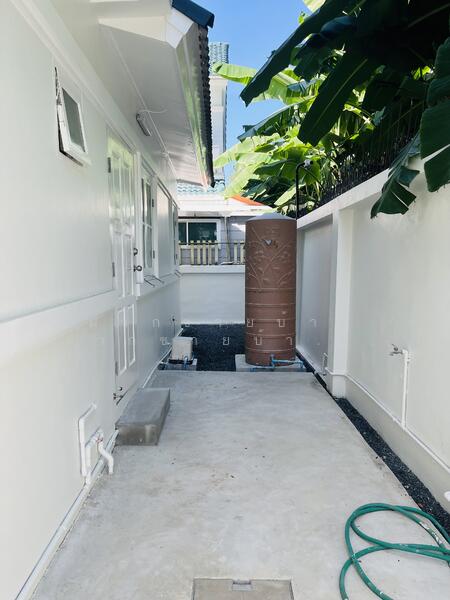 ขาย - ขายสกุลธร! บ้านเดี่ยวถนนวัชรพล-เทพรักษ์ รีโนเวทใหม่ ใกล้ห้าแยกวัชรพล ออกถนนพหลโยธินง่าย, กรุงเทพ