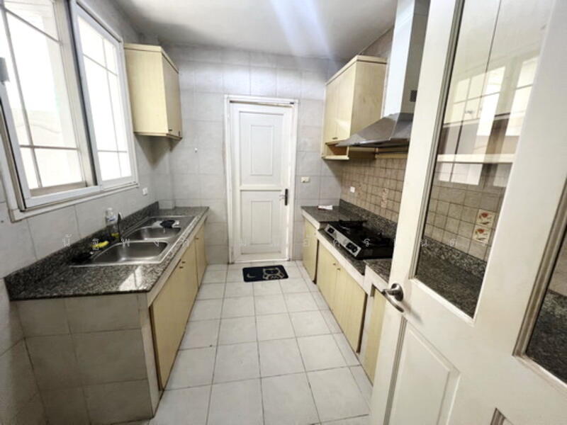 For Rent - The Emperor Narasiri’s Collection, Bangkok