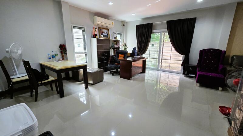 For Rent - คุ้มค่ามาก! ปล่อยเช่า บ้านเดี่ยว หมู่บ้าน เดอะไพรเวซี่ พุทธมณฑล สาย 7 เนื้อที่ 69.6 ตร.ว., Nakhon Pathom