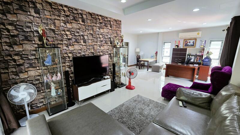 For Rent - คุ้มค่ามาก! ปล่อยเช่า บ้านเดี่ยว หมู่บ้าน เดอะไพรเวซี่ พุทธมณฑล สาย 7 เนื้อที่ 69.6 ตร.ว., Nakhon Pathom