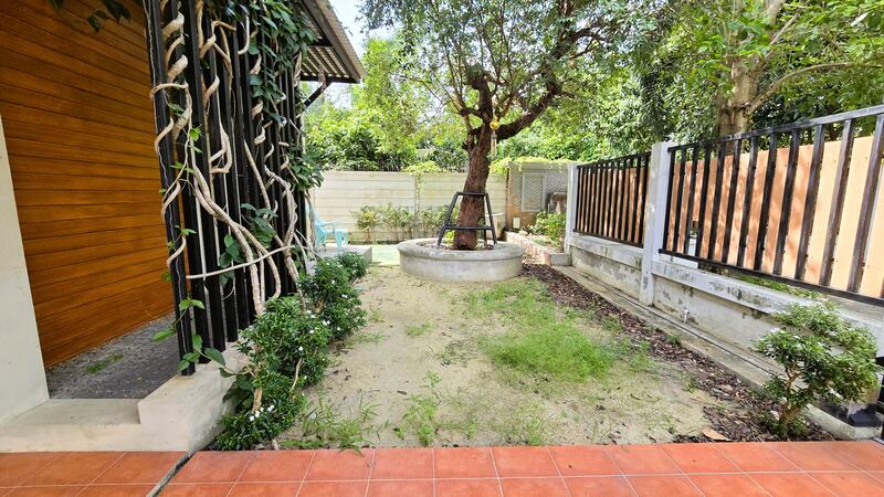 For Rent - คุ้มค่ามาก! ปล่อยเช่า บ้านเดี่ยว หมู่บ้าน เดอะไพรเวซี่ พุทธมณฑล สาย 7 เนื้อที่ 69.6 ตร.ว., Nakhon Pathom