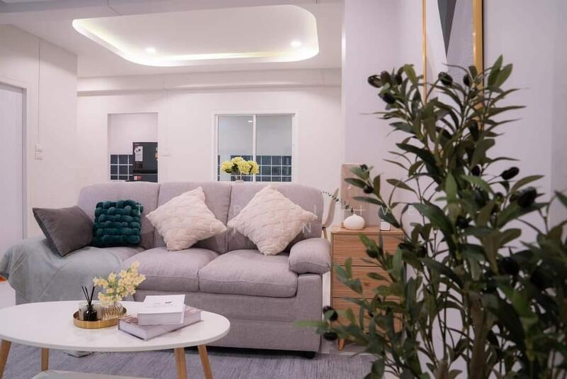 For Rent - Townhome, newly renovated, Mae Hia Subdistrict, Mueang Chiang Mai District, Chiang Mai Province, Chiang Mai