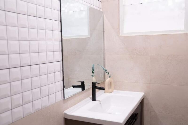 For Rent - Townhome, newly renovated, Mae Hia Subdistrict, Mueang Chiang Mai District, Chiang Mai Province, Chiang Mai