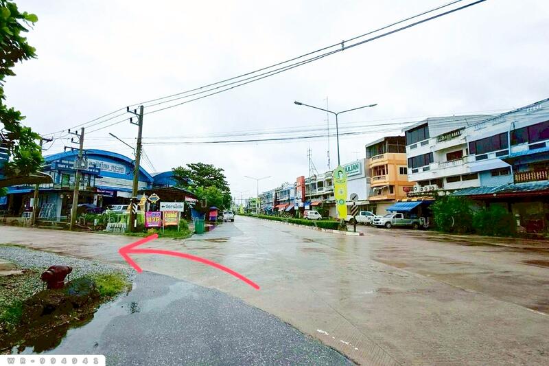 For Sale - WR-994941 Land with buildings, Sakae Krang, 140 sq wah, Sri Uthai Road, Uthai Thani, near Uthai Than, Uthai Thani