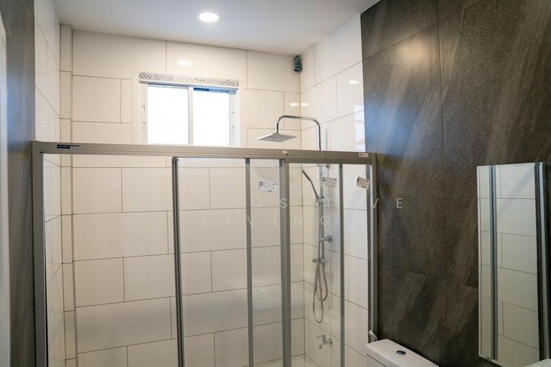 For Rent - Townhome near Varee School, Wat Ket Subdistrict, Mueang Chiang Mai., Chiang Mai