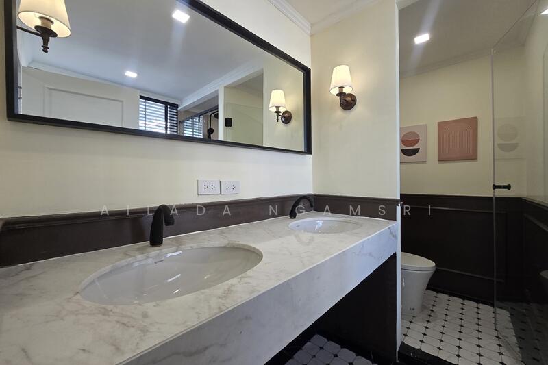 Supalai Place Sukhumvit 39, Bangkok, 175-179 Soi Sukhumvit 39 Sukhumvit Road, Khlong Tan Nua, Watthana, Bangkok, 4 Bedrooms, 338 sqm, Condo For Sale, by Ailada Ngamsri, 500051219 - DDproperty.com