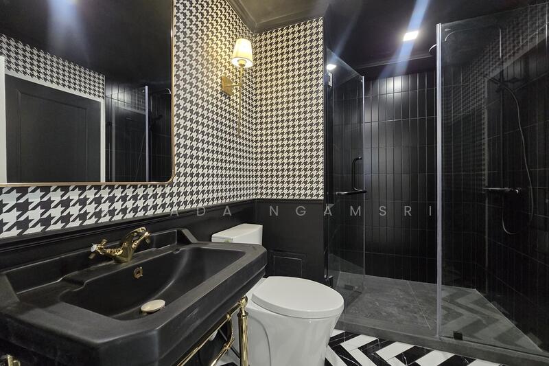 Supalai Place Sukhumvit 39, Bangkok, 175-179 Soi Sukhumvit 39 Sukhumvit Road, Khlong Tan Nua, Watthana, Bangkok, 4 Bedrooms, 338 sqm, Condo For Sale, by Ailada Ngamsri, 500051219 - DDproperty.com