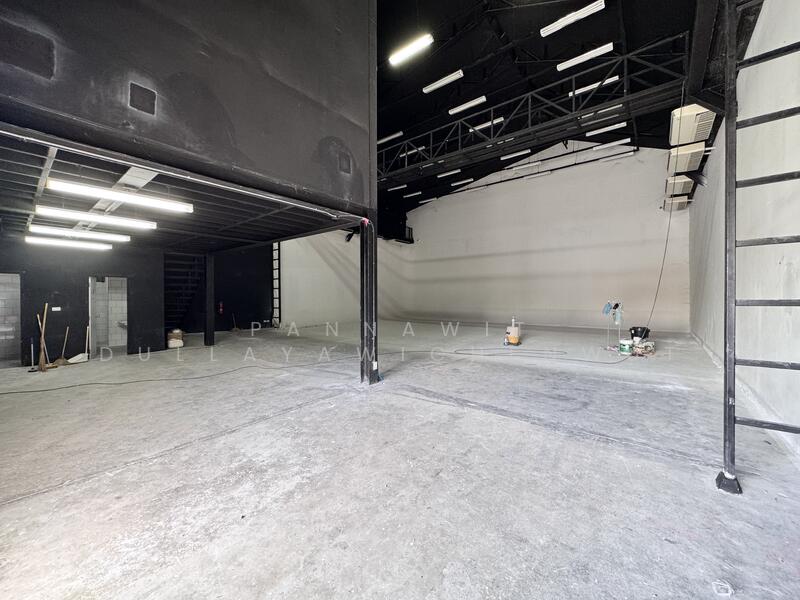 ให้เช่า - โกดัง ออฟฟิศ ให้เช่า 346 ตร.ม. แขวง รามอินทรา, คันนายาว, กรุงเทพ (รหัส : JKP336), กรุงเทพ