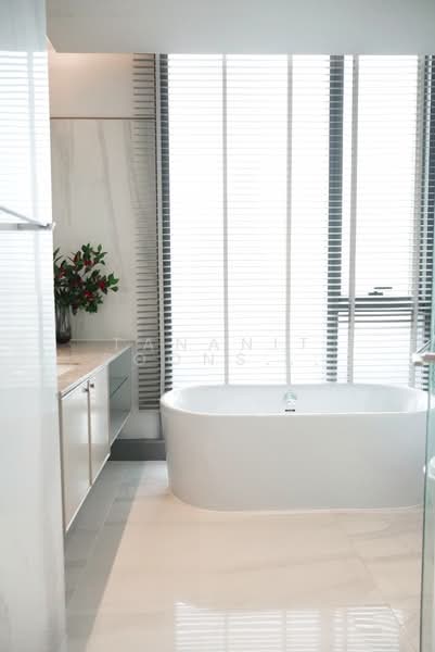Kraam Sukhumvit 26, Bangkok, 55 Soi Sukhumvit 26 Sukhumvit Road, Khong Tan, Khlong Toei, Bangkok, 2 Bedrooms, 110 sqm, Condo For Rent, by Tananit Poonsawad, 500051370 - DDproperty.com