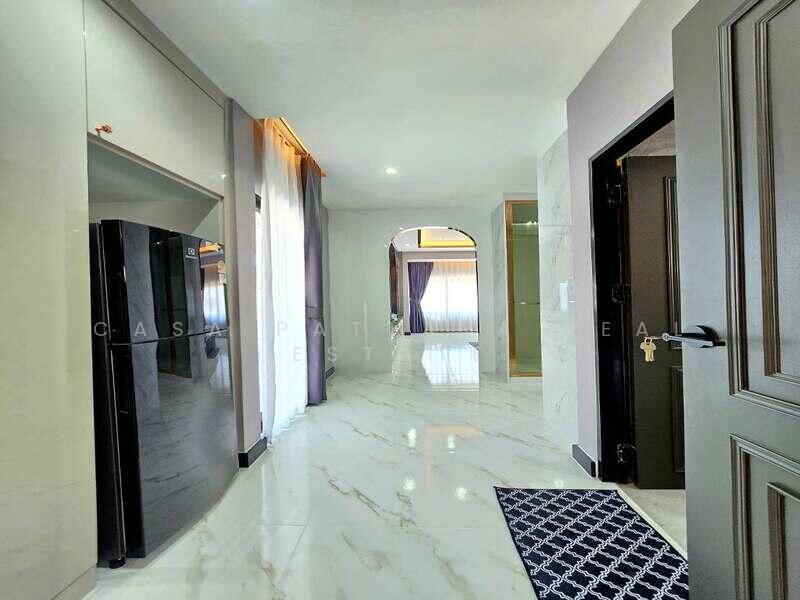Central Park 2, Chon Buri (Pattaya), Nong Pru, Bang Lamung (Pattaya), Chon Buri (Pattaya), 4 Bedrooms, 320 sqm, Villa For Sale, by Casa Pattaya Real Estate, 500051849 - DDproperty.com