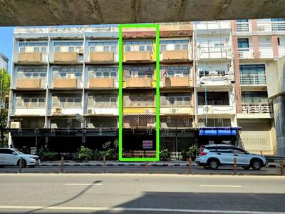 ขาย - อาคารพาณิชย์ 3 ชั้น 14 ตร.ว. ใกล้แยกบางพลัด ใกล้MRTบางพลัด ถนนจรัญสนิทวงศ์, กรุงเทพ