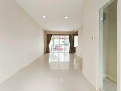 ขาย - Baan Klang Muang S-Sense Srinakarin : บ้านกลางเมือง เอส เซนต์ ศรีนครินทร์, กรุงเทพ