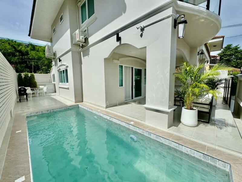Pool Villa 4-Bedroom in North Pattaya, Chon Buri (Pattaya), Bang Lamung, Bang Lamung (Pattaya), Chon Buri (Pattaya), 4 Bedrooms, 350 sqm, Single Detached House For Sale, by PLC Real Estate, 500052774 - DDproperty.com