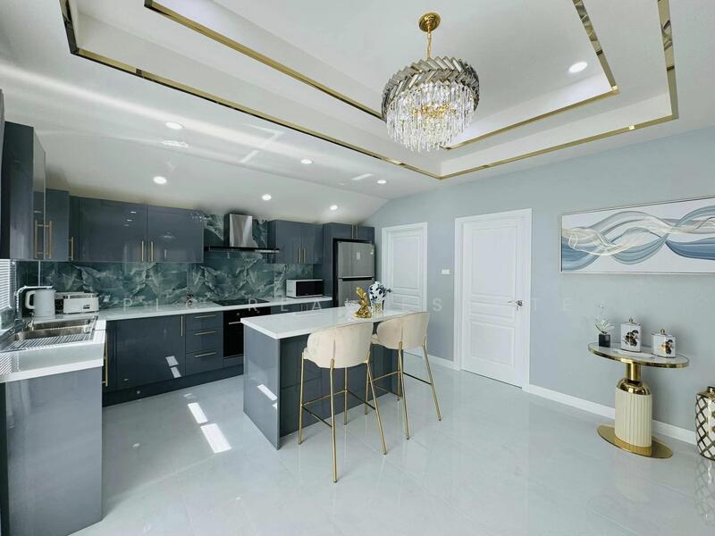 Pool Villa 4-Bedroom in North Pattaya, Chon Buri (Pattaya), Bang Lamung, Bang Lamung (Pattaya), Chon Buri (Pattaya), 4 Bedrooms, 350 sqm, Single Detached House For Sale, by PLC Real Estate, 500052774 - DDproperty.com