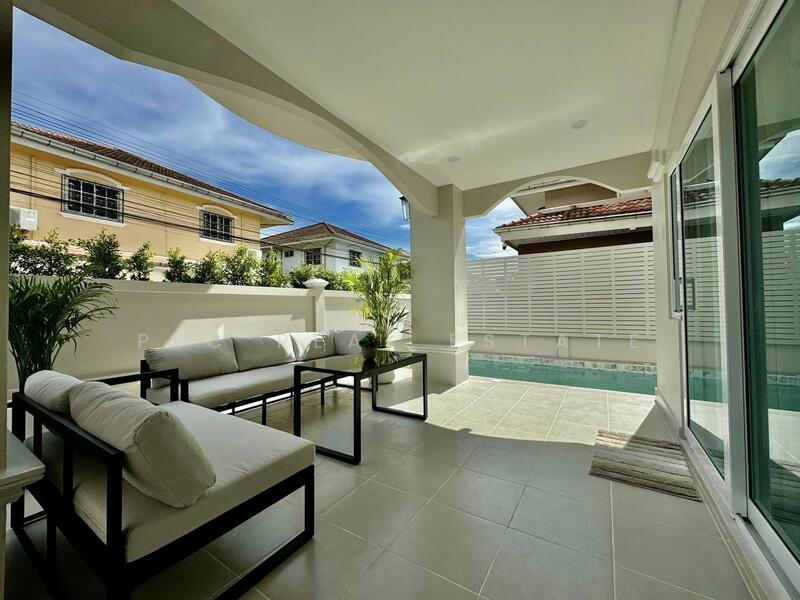 Pool Villa 4-Bedroom in North Pattaya, Chon Buri (Pattaya), Bang Lamung, Bang Lamung (Pattaya), Chon Buri (Pattaya), 4 Bedrooms, 350 sqm, Single Detached House For Sale, by PLC Real Estate, 500052774 - DDproperty.com