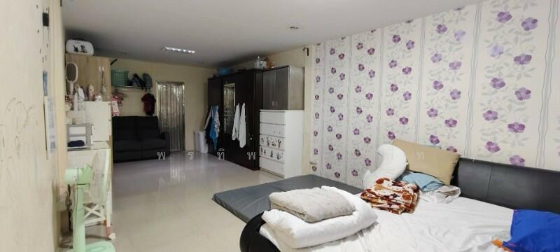 For Sale - อาคารพาณิชย์ 3 ชั้นครึ่ง 3 คูหา ติดถนนเพชรเกษม, Nakhon Pathom