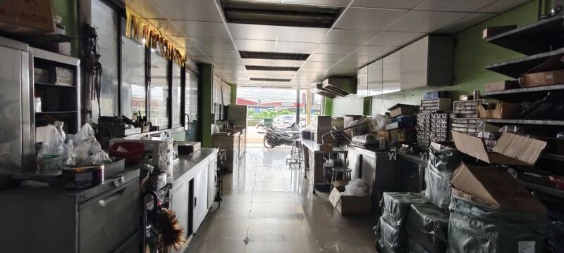 For Sale - อาคารพาณิชย์ 3 ชั้นครึ่ง 3 คูหา ติดถนนเพชรเกษม, Nakhon Pathom